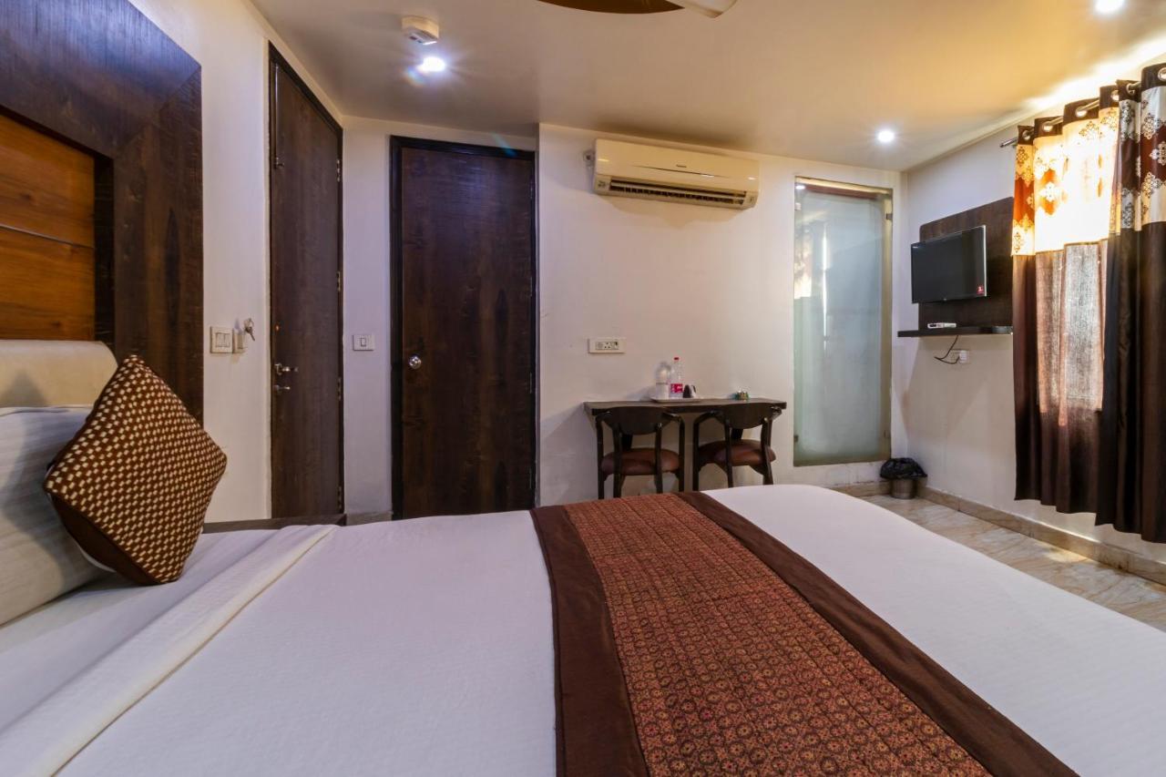 Hotel The Amour Dx Near Igi Airport Delhi New Delhi Exterior foto